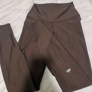 ALO airlift brown legging